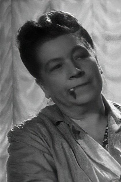 Palmyre Levasseur - Actor Profile Photo