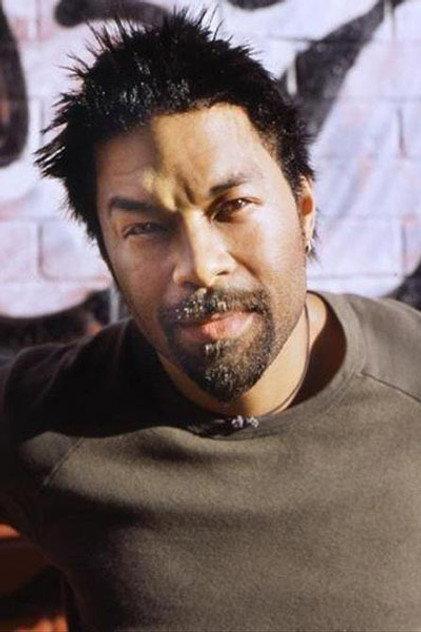 Rogue Johnston - Actor Profile Photo