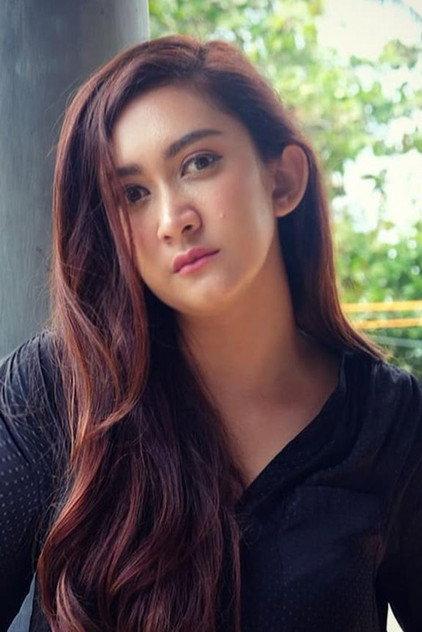Nafa Urbach - Actor Profile Photo