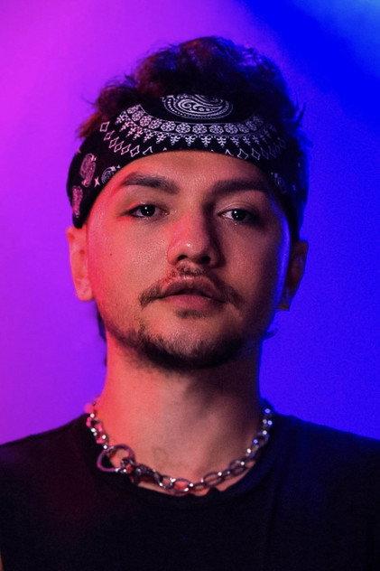 Von Kaʻanāʻanā - Actor Profile Photo