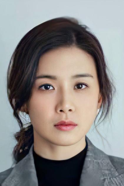 Lee Bo-young - Actor Profile Photo