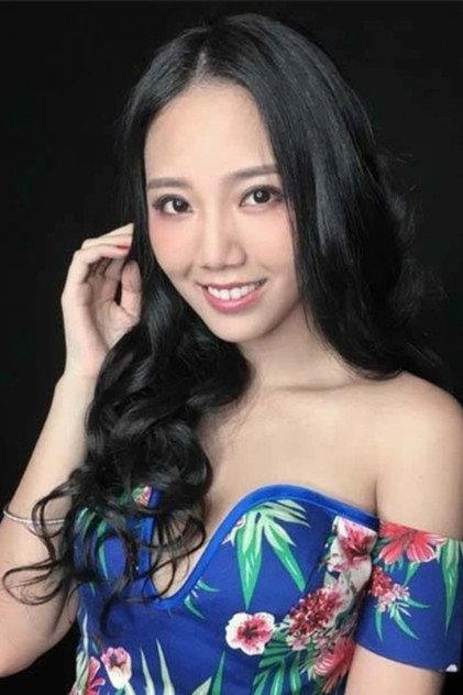 Maggie Li - Actor Profile Photo