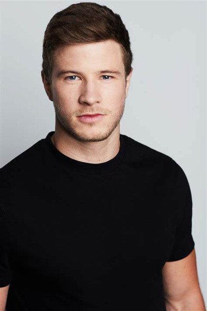 Lasse Engel - Actor Profile Photo