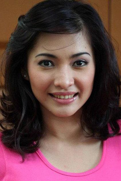 Dwi Putrantiwi - Actor Profile Photo