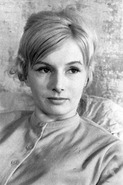 Alicja Zommer - Actor Profile Photo