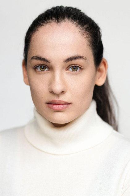 Derya Ay - Actor Profile Photo