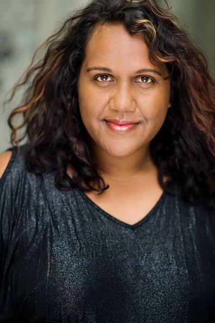 Elaine Crombie - Actor Profile Photo