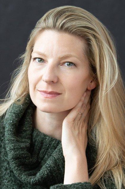 Maev Beaty - Actor Profile Photo