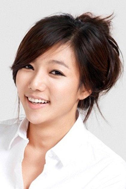 Lee Chae-young - Actor Profile Photo