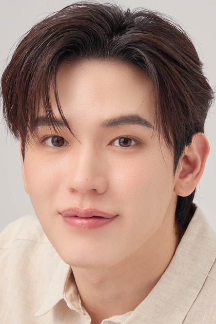 Thitipoom Techa-apaikhun - Actor Profile Photo