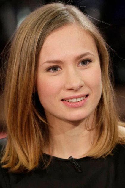 Alina Levshin - Actor Profile Photo