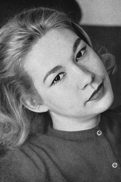 Daniela Calvino - Actor Profile Photo