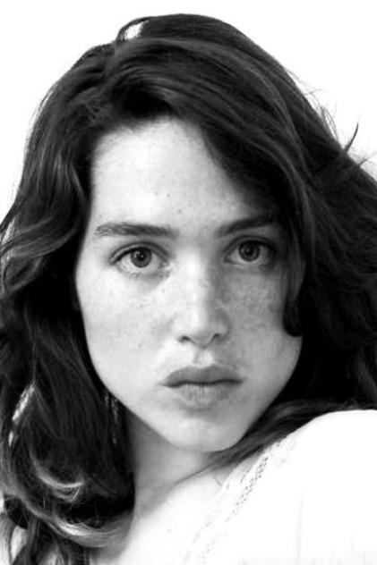 Vera Carnevale - Actor Profile Photo