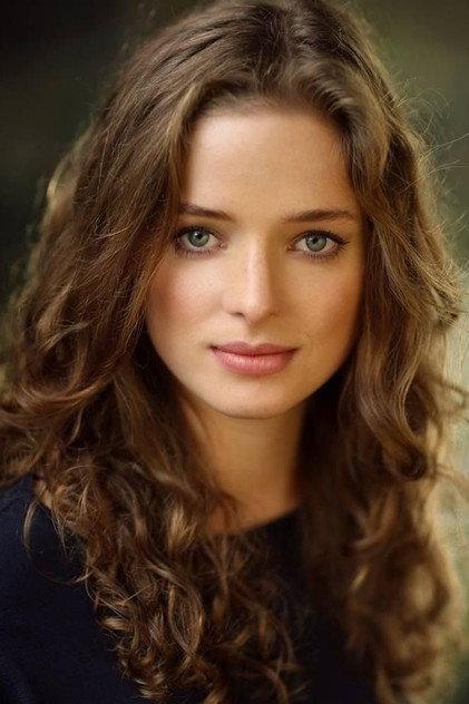 Erika Kaar - Actor Profile Photo