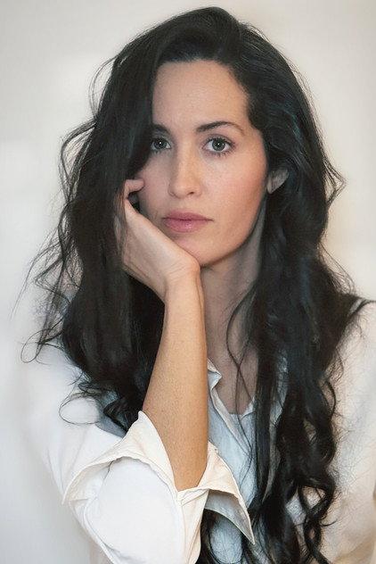 Victoria Cabral - Actor Profile Photo