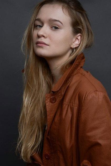 Manon Valentin - Actor Profile Photo