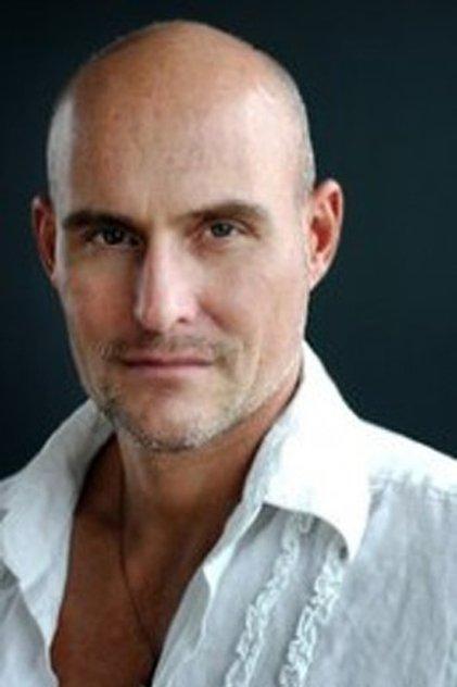 Douglas Arthurs - Actor Profile Photo