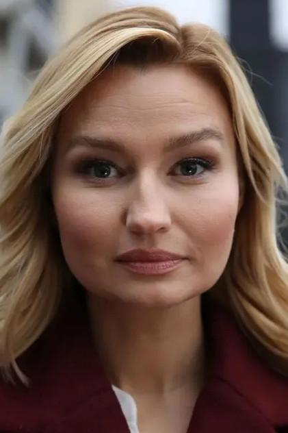 Ebba Busch - Actor Profile Photo