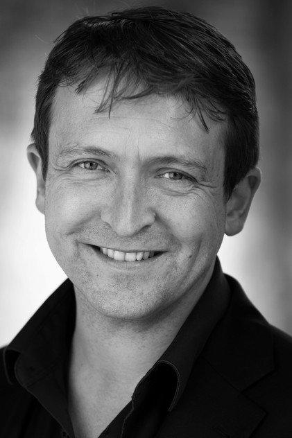 Alex Lowe - Actor Profile Photo