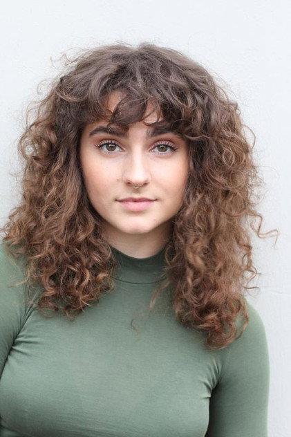 Kalliane Brémault - Actor Profile Photo