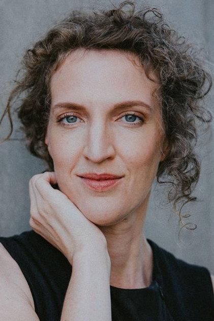 Julia Kneussel - Actor Profile Photo