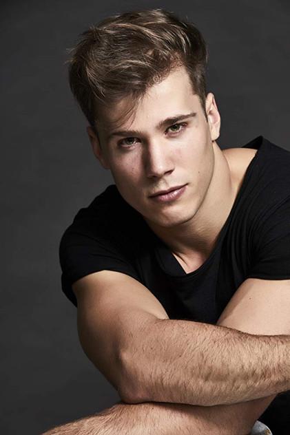 Cole Reinhardt - Actor Profile Photo