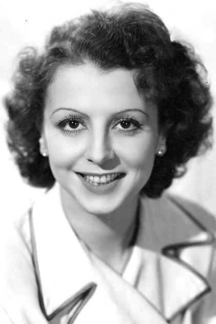 Renée Saint-Cyr - Actor Profile Photo
