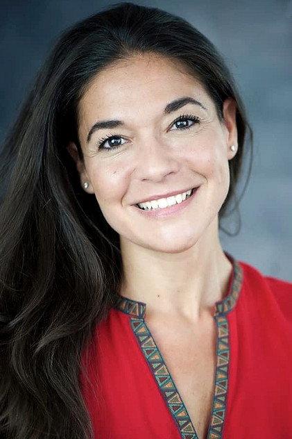 Teresa Cendon-Garcia - Actor Profile Photo