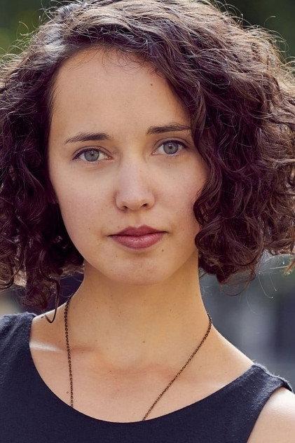 Sarah Born - Actor Profile Photo
