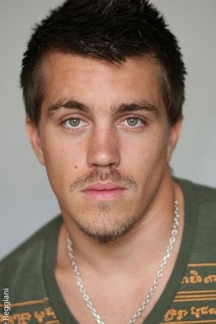 Alex Dey - Actor Profile Photo