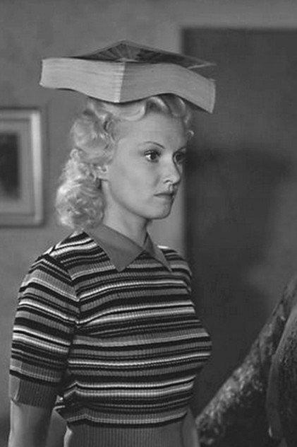 Gerda Neumann - Actor Profile Photo