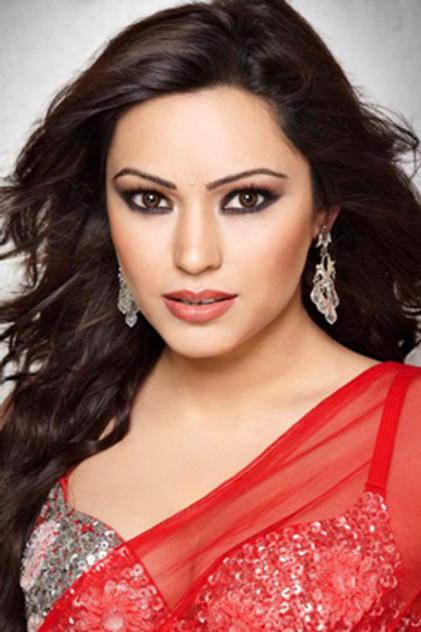 Devshi Khanduri - Actor Profile Photo