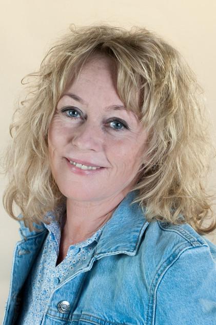 Éva Kerekes - Actor Profile Photo