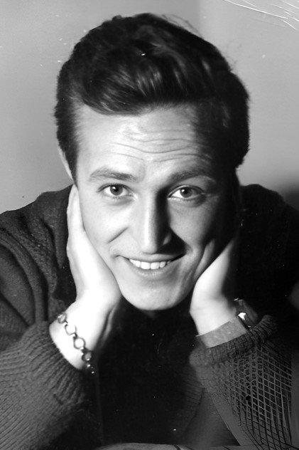 Enrique Ávila - Actor Profile Photo