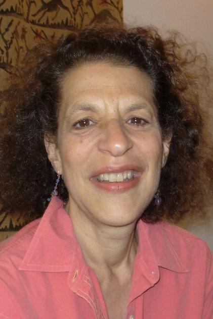 Betsy Julia Robinson - Actor Profile Photo