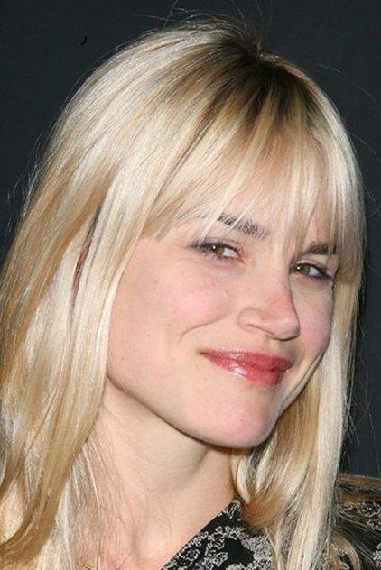 Alison Folland - Actor Profile Photo