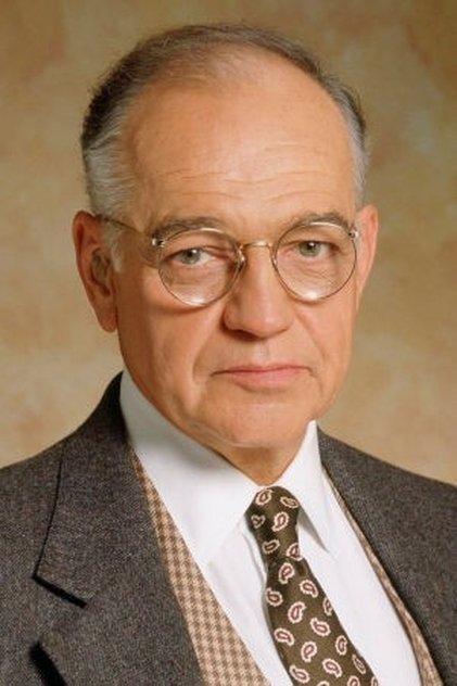 Richard Dysart - Actor Profile Photo