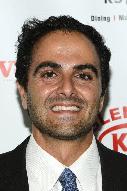 Sam Younis - Actor Profile Photo