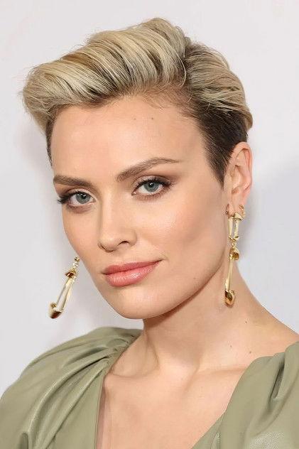 Wallis Day - Actor Profile Photo