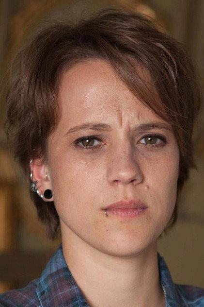 Elisa Ueberschär - Actor Profile Photo