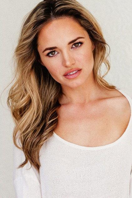 Annie Heise - Actor Profile Photo
