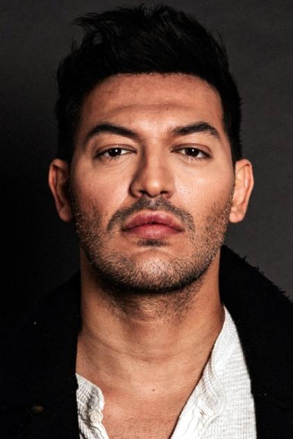 Alexander Wraith - Actor Profile Photo