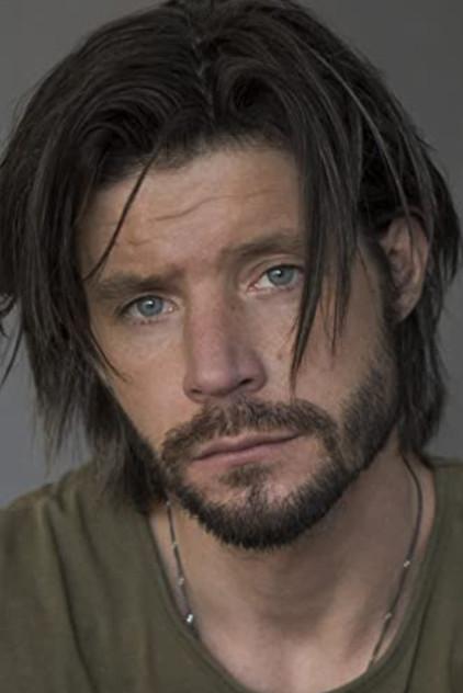 Justin Schwan - Actor Profile Photo
