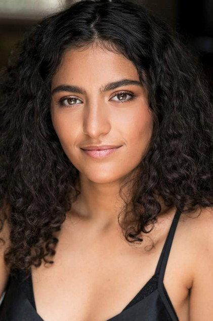 Roxie Mohebbi - Actor Profile Photo