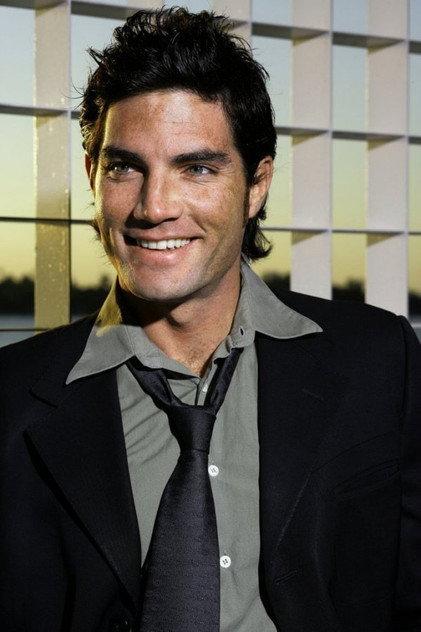 Víctor González - Actor Profile Photo