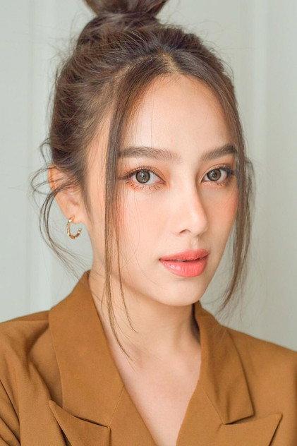 Tussaneeya Karnsomnut - Actor Profile Photo