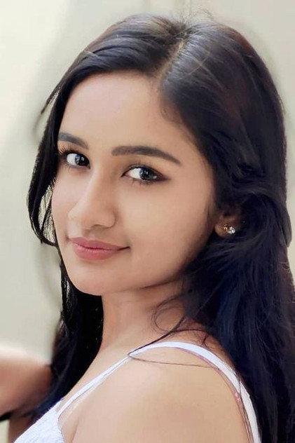 Raveena Daha - Actor Profile Photo