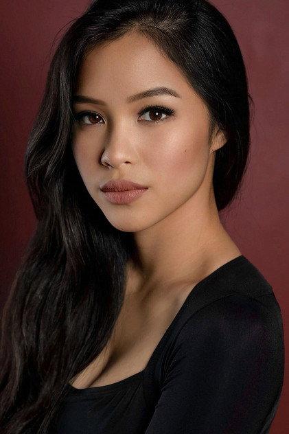 Kira Omans - Actor Profile Photo