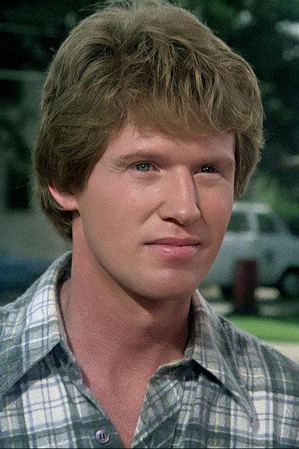 Robert Kenneally - Actor Profile Photo