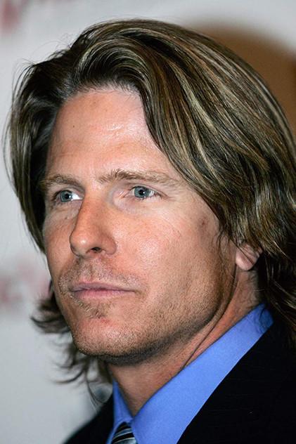 Paul Michael Robinson - Actor Profile Photo